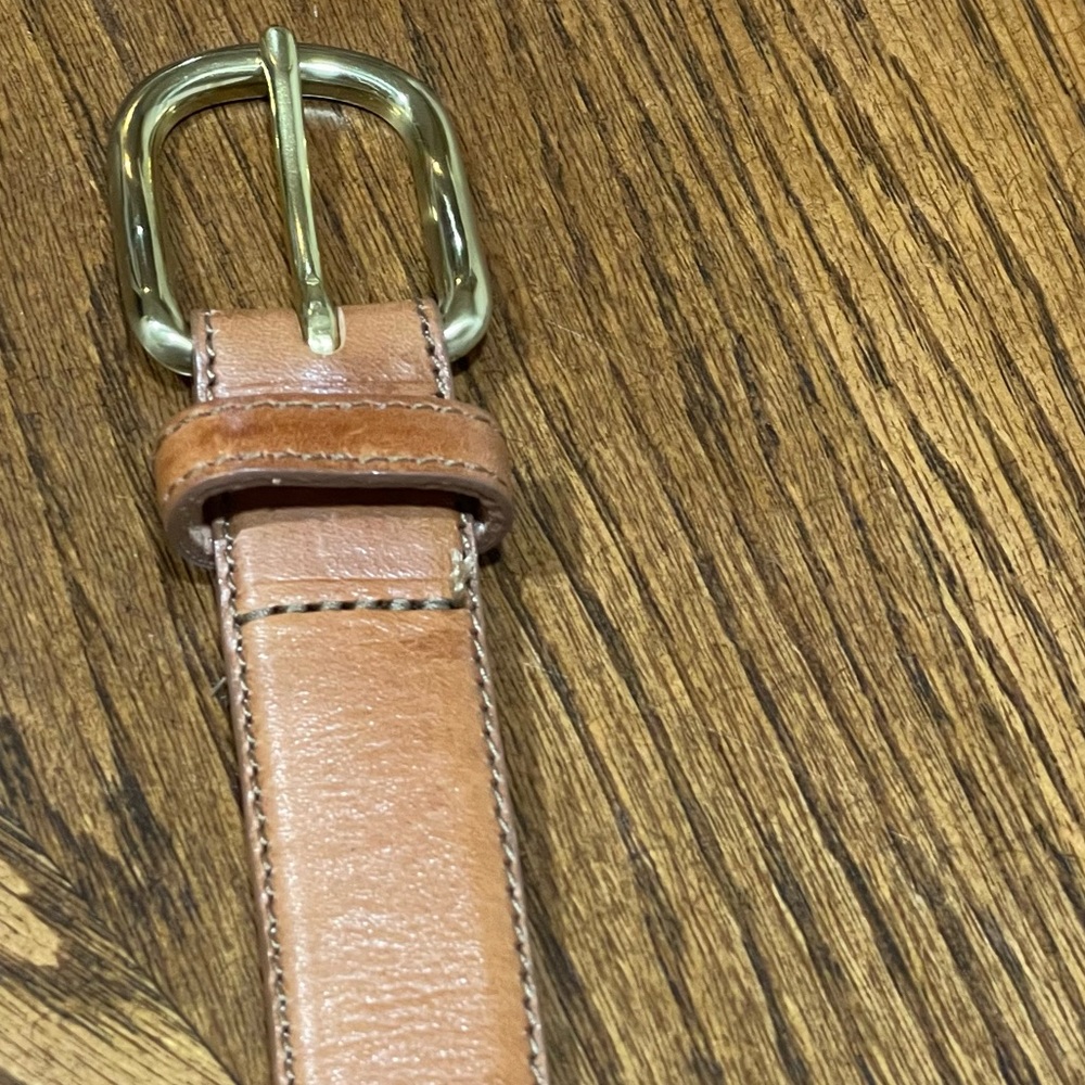 Like new Lands End belt. Looks absolutely great and very stylish.